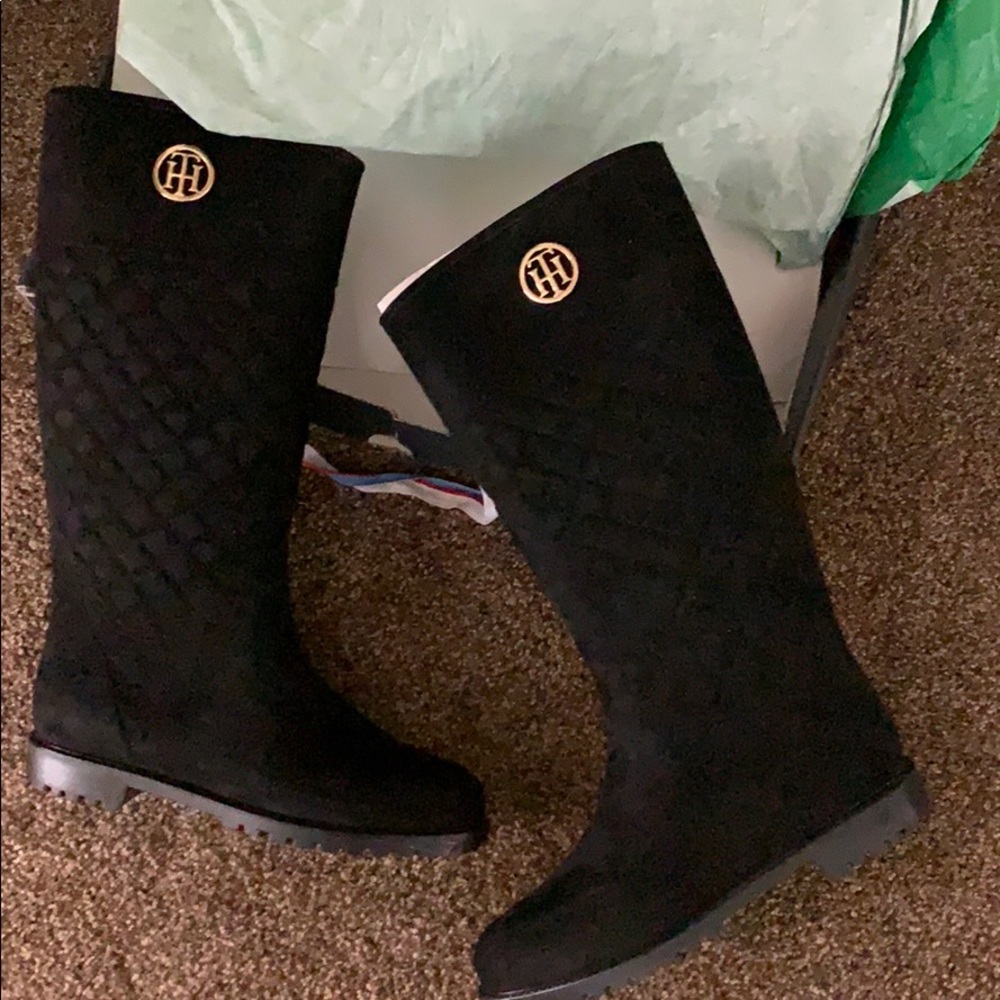 Brand New Tommy Hifiger Rain Snow boots with box